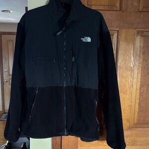 The North Face Men's Black Denali Performance Jacket